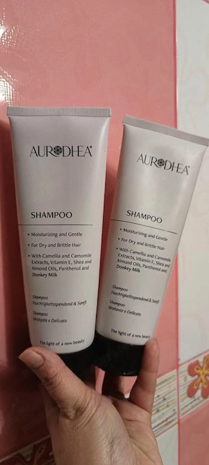    Șampon AURODHEA cu lapte de măgăriță