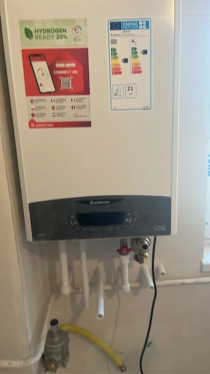 Executam lucrai instaltii electrice , sanitare 