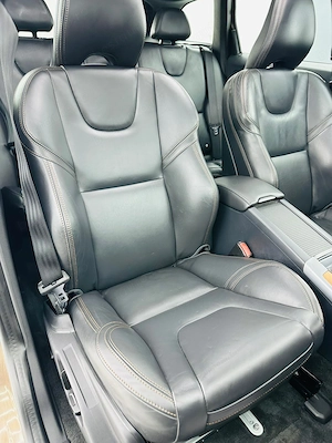 Volvo XC60 - imagine 18