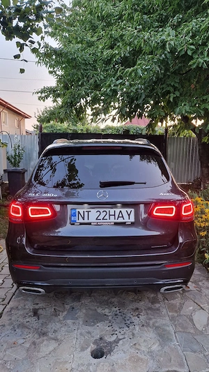 Mercedes GLC 300e 4Matic 2020 pachet AMG - imagine 8