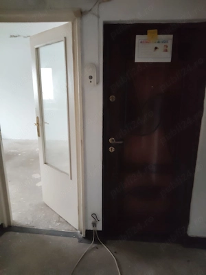 Vând apartament in Rovinari - imagine 4