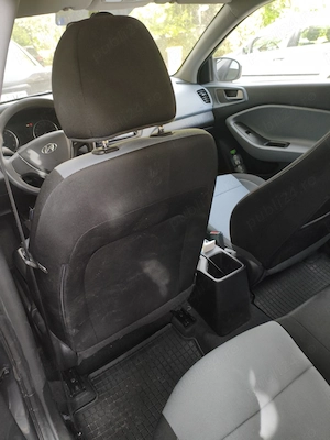 Vand masina Hyundai i20 , PRET 7500 , NEGOCIABIL 2018, Conditie foarte buna - imagine 8