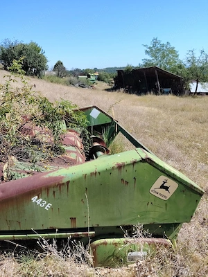 Vând gheringof, masă porumb 4 rânduri John Deere  - imagine 3