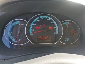 Dezmembrez vind Renault electric kangoo  - imagine 3