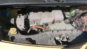 Dezmembrez vind Renault electric kangoo  - imagine 2