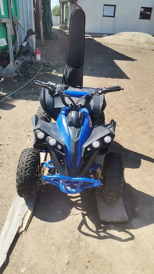 Vând ATV electric copii în stare foarte bună preț 2500ei negociabil  - imagine 1
