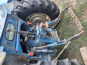 Vând tractor ford  - imagine 4