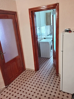 Închiriez apartament sv - imagine 4