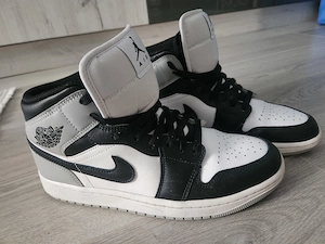 Air Jordan 1 MID
