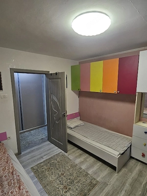 proprietar inchiriez apartment 3 camere sagului - imagine 3