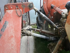 Tractor Renault 651 - imagine 3