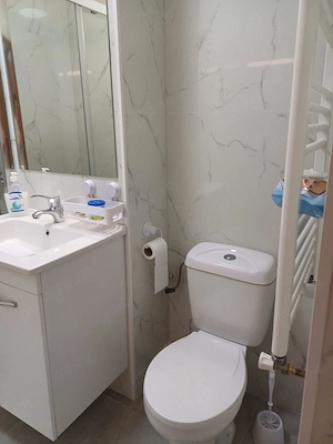 Închiriez apartament două camere  - imagine 9