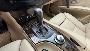 BMW Seria 5 E60 525d Cutie Automata 2,5 Diesel  - imagine 8