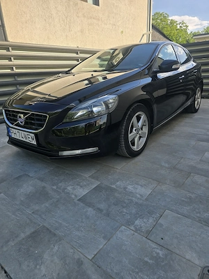 Volvo v40 d2 