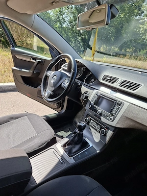 Volkswagen Passat B7 foarte bine intretinut 2.0 TDI - Comfortline - 270.000 km - Revizie recentă - imagine 5