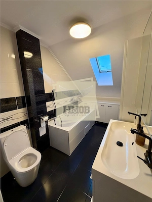 Apartament  4 camere 2 bai si loc parcare zona Kogalniceanu - imagine 11