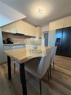 Apartament  4 camere 2 bai si loc parcare zona Kogalniceanu - imagine 10