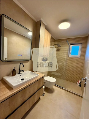 Apartament  4 camere 2 bai si loc parcare zona Kogalniceanu - imagine 14