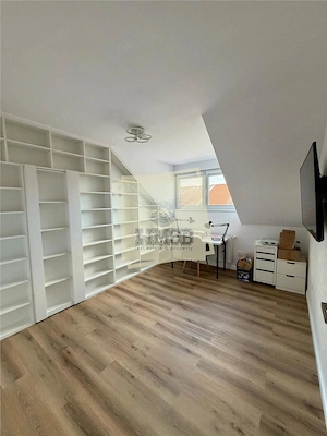 Apartament  4 camere 2 bai si loc parcare zona Kogalniceanu - imagine 17