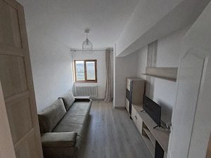 inchiriez apartament decomandat zona garii 3 camere 2 bai zona centrala 