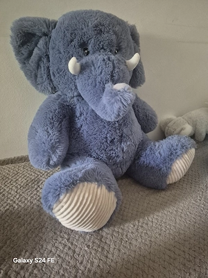Elefant pluș