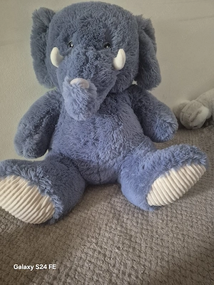 Elefant pluș