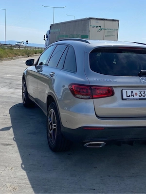 Mercedes GLC300d 2022 Hybrid - imagine 2