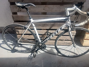 Bicicleta cursiera Scott