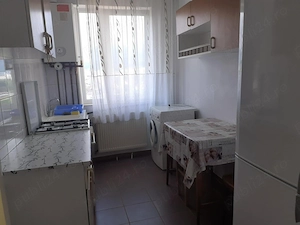 Închiriez apartament 2 camere  - imagine 2