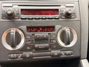  Audi A3 1.9 TDI 2004 | motor original, climatronic, scaune încălzite, 2 seturi de anvelope - imagine 5