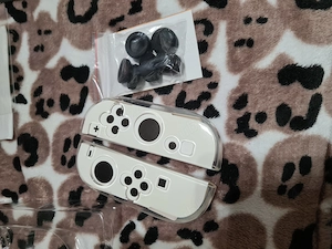 Set Protectie Nintendo Switch 2: Carcasa Transparenta TPU, Folie Sticla si Capace Joystick