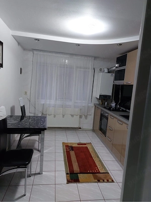 Inchiriez apartament cu o camera, Zona capat la 1