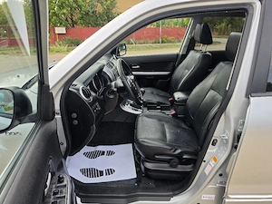Suzuki Grand Vitara   2013     Model   LIMITED EDITION   1.9 DDiS 129 Cp Euro 5  4 X 4   Navigatie - imagine 4