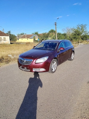 Vând Opel insignia 