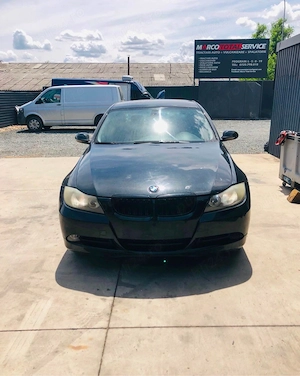 BMW E90 benzinar  - imagine 4
