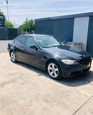 BMW E90 benzinar  - imagine 3