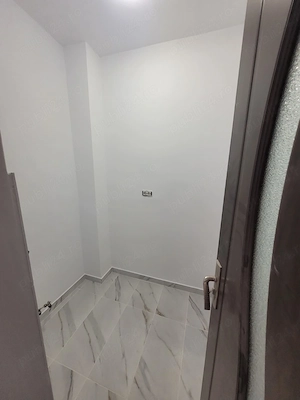Apartament cu 3 camere decomandat de vânzare , fără intermediari - imagine 2