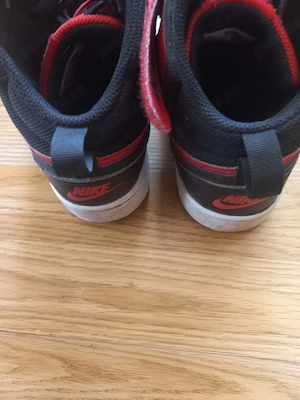 Adidași  Nike