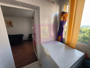 Apartament spațios de 4 camere bl 1982 Berceni etajul 8 bloc anvelopat - imagine 3