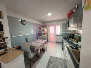 Apartament spațios de 4 camere bl 1982 Berceni etajul 8 bloc anvelopat - imagine 17