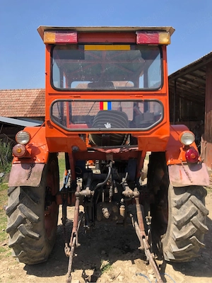 Tractor U650 - imagine 3