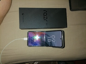 Telefon Motorola razr 50 nou 