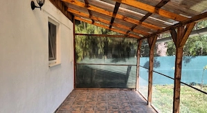 Casă de vânzare în Ferendia   teren  2.000 mp, din care 130 mp casa, mobilată complet - imagine 3
