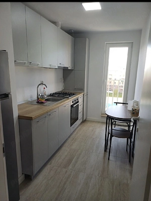 Proprietar 2 camere Cosmopolis de închiriat 
