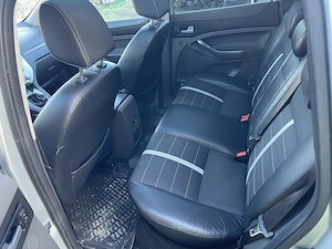 Ford Kuga 4x4 - imagine 5