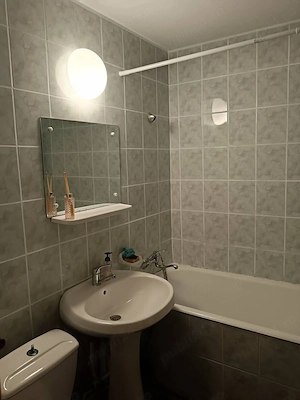 Închiriez 1 camera intr un apartament cu 3 camere zona PACURARI COPOU - imagine 7