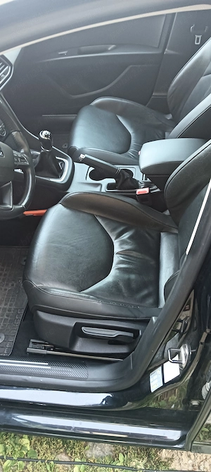 Seat Leon 1.6 diesel mașina an sare de funcționare km 27900 se poate modifica cu mașina se circula ț - imagine 4