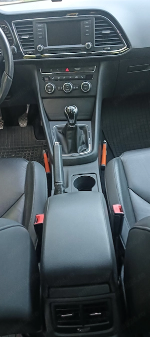 Seat Leon 1.6 diesel mașina an sare de funcționare km 27900 se poate modifica cu mașina se circula ț - imagine 3