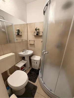Proprietar-inchiriez apartament cu 1 camera - imagine 3