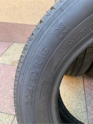 Set 4 anvelope 205 60 16 Michelin si Brigestone cauciucuri vara - imagine 6